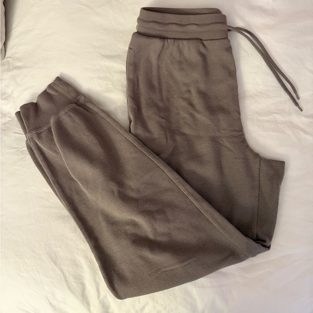 Aritzia Sunday Best Waffle Jogger